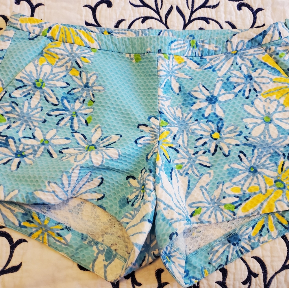 Lilly pulitzer daisy shorts